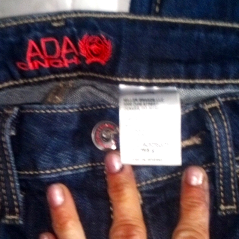 Dark blue denim Ada brand jeans size 28/5